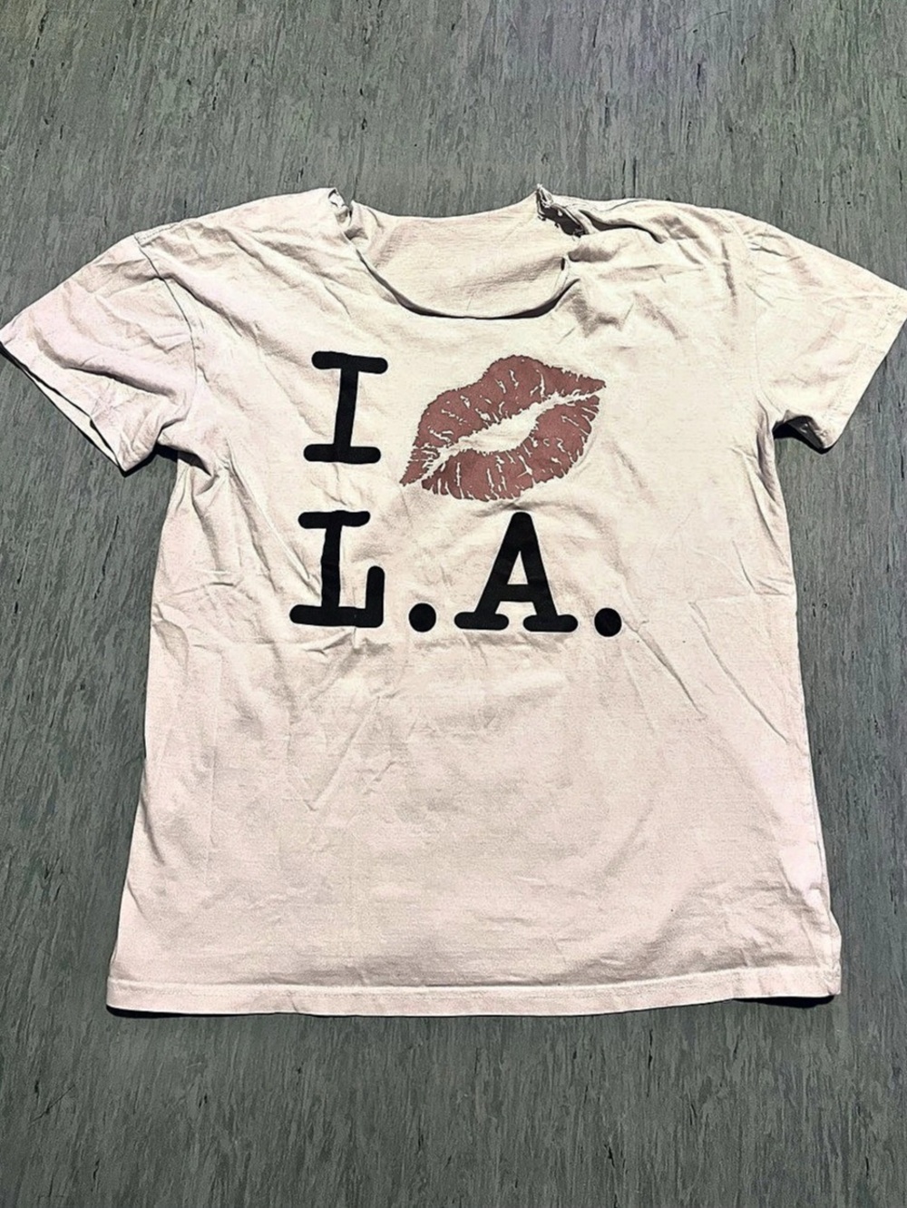 Off Shoulder Graphic Short Sleeve Tee in Pink